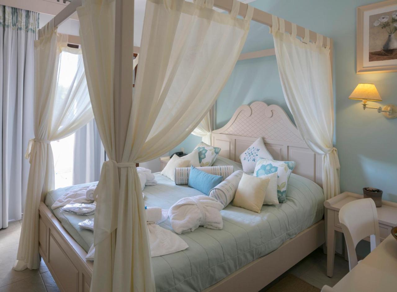 Magic Hotel Ajia Paraskiewi Zewnętrze zdjęcie