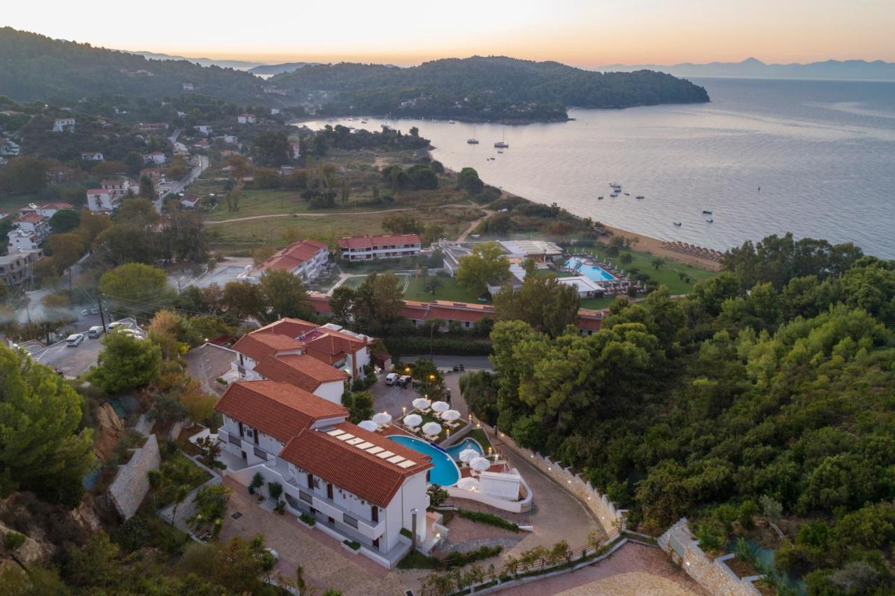 Magic Hotel Ajia Paraskiewi Zewnętrze zdjęcie