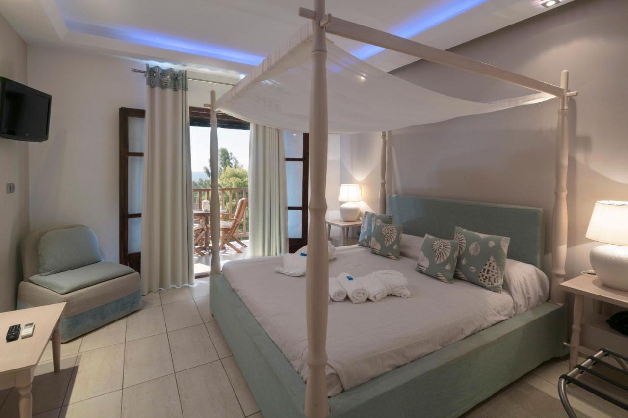 Magic Hotel Ajia Paraskiewi Zewnętrze zdjęcie
